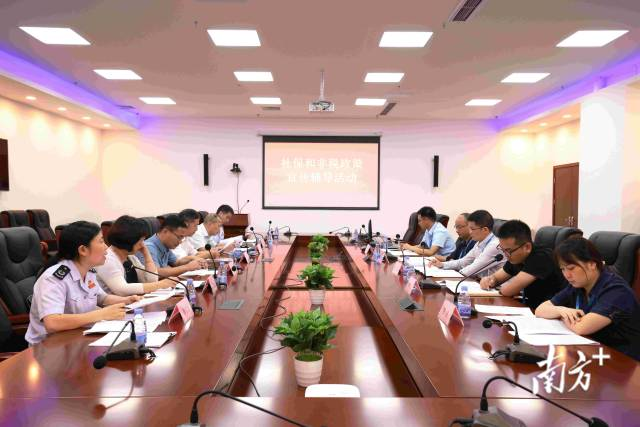 【高新区税务局】政策宣讲进企业，助残服务惠民生