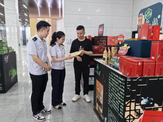 羊城派：助推电商产业向新发展！“税联百业兴”调研采风活动走进揭阳揭西