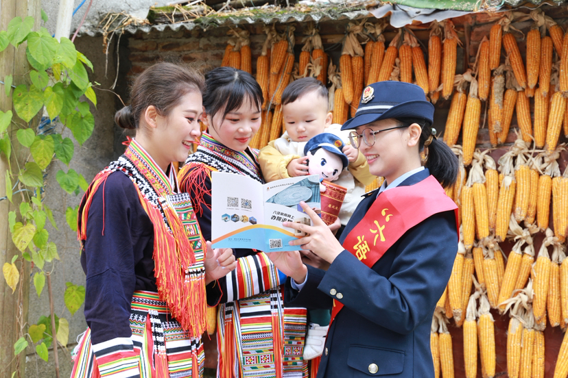 彭彩玲：兴税为民勇担当 壮族巾帼绽芳华 | 广东省民族团结进步模范风采录