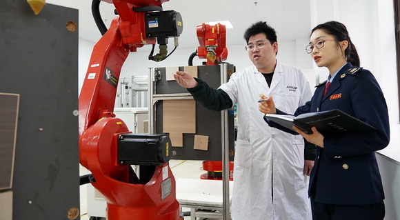 佛山：让政策尽知尽享 助企业向新而行