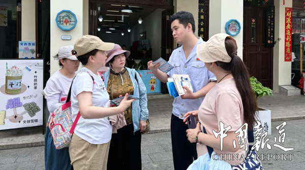 税费宣传进古街 绘出文旅好风景