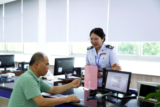 肇庆德庆：联办专窗推动“高效办成一件事”